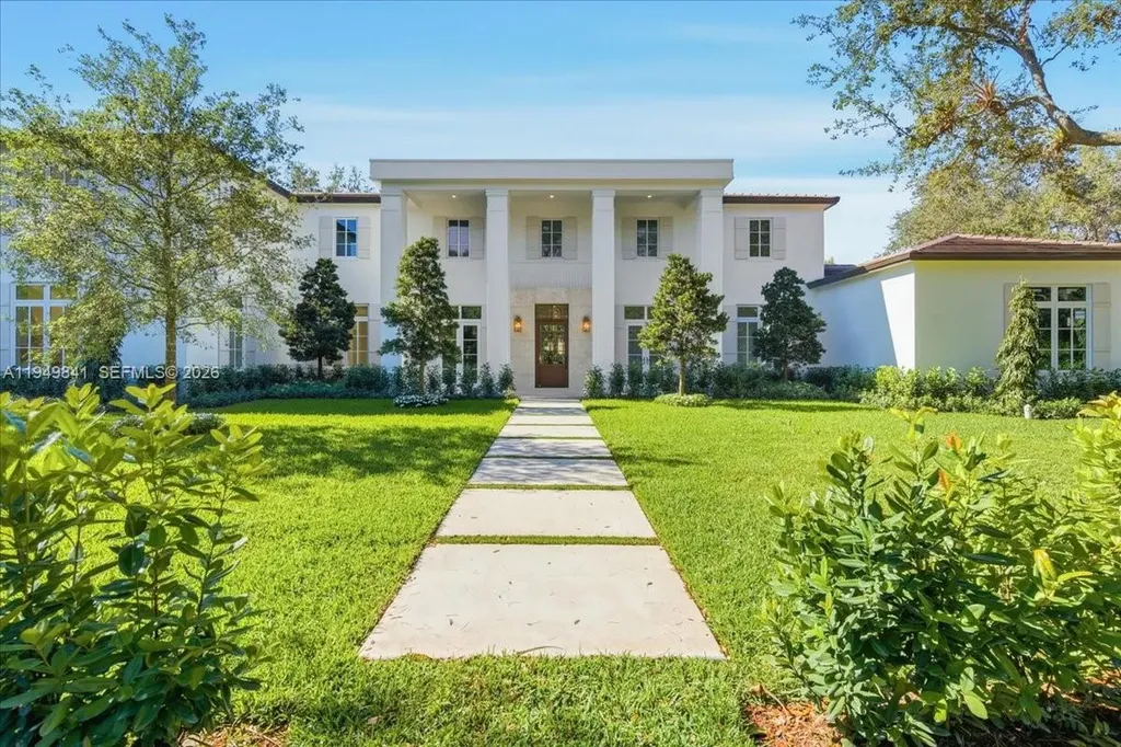 5940 SW 100th Terrace Pinecrest FL 33156