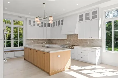 5940 SW 100th Terrace Pinecrest FL 33156