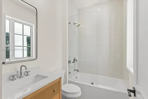 5940 SW 100th Terrace Pinecrest FL 33156