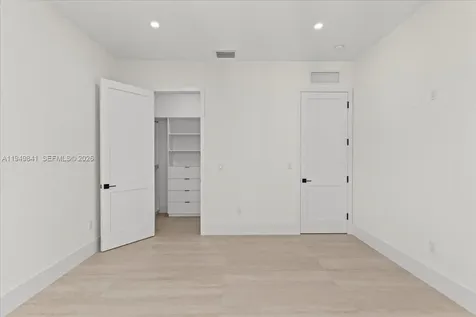 5940 SW 100th Terrace Pinecrest FL 33156