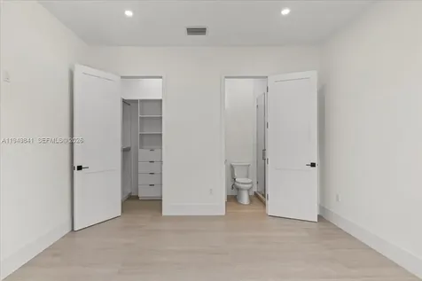 5940 SW 100th Terrace Pinecrest FL 33156