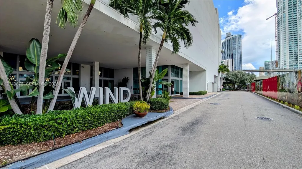 350 S Miami Avenue Miami FL 33130