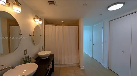 350 S Miami Avenue Miami FL 33130