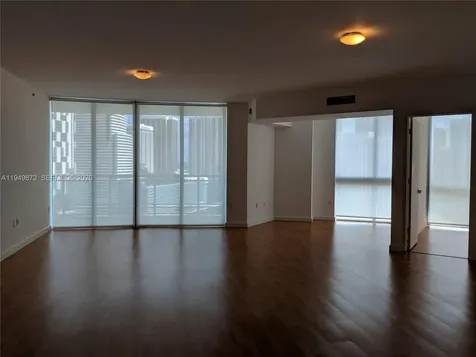 350 S Miami Avenue Miami FL 33130