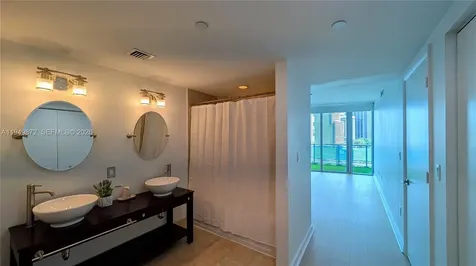 350 S Miami Avenue Miami FL 33130