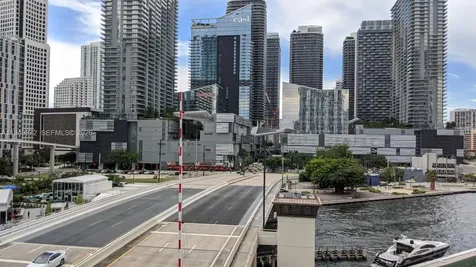 350 S Miami Avenue Miami FL 33130