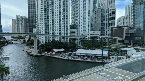350 S Miami Avenue Miami FL 33130