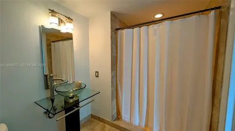 350 S Miami Avenue Miami FL 33130