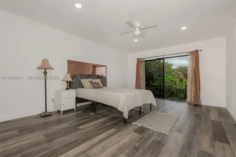 1501 NW 90th Way Pembroke Pines FL 33024