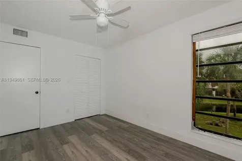 1501 NW 90th Way Pembroke Pines FL 33024