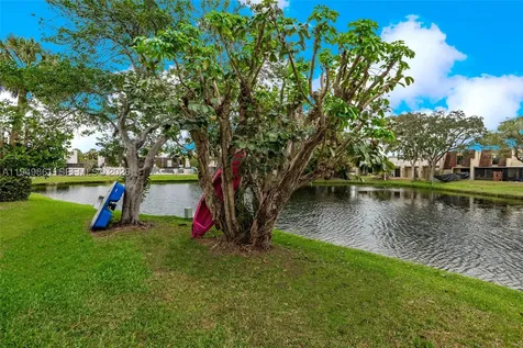 1501 NW 90th Way Pembroke Pines FL 33024