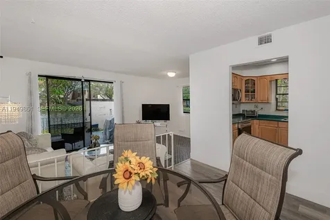 1501 NW 90th Way Pembroke Pines FL 33024