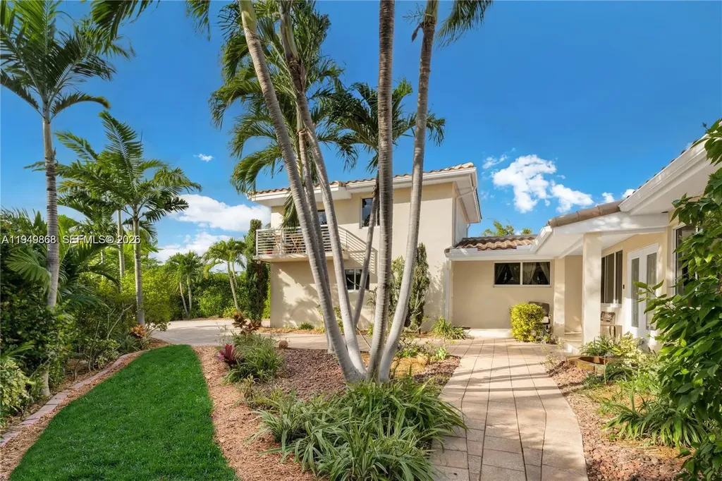 1155 S Biscayne Point Road Miami Beach FL 33141