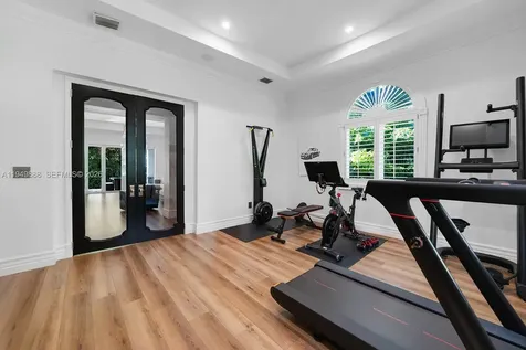 5002 SW 86th Street Miami FL 33143