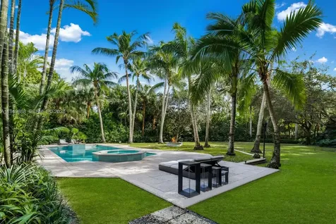 5002 SW 86th Street Miami FL 33143