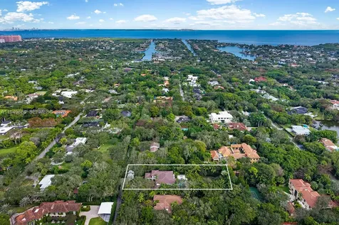 5002 SW 86th Street Miami FL 33143