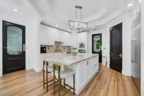 5002 SW 86th Street Miami FL 33143
