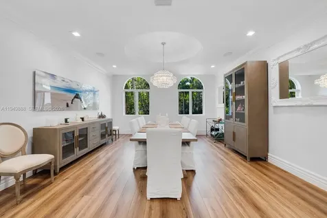 5002 SW 86th Street Miami FL 33143