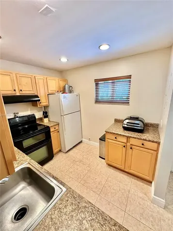 7561 NW 16th Street Plantation FL 33313