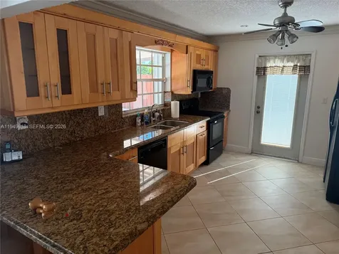 2431 SW 124 Avenue Miami FL 33175