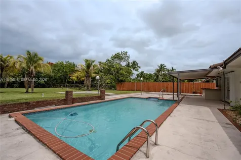 2431 SW 124 Avenue Miami FL 33175