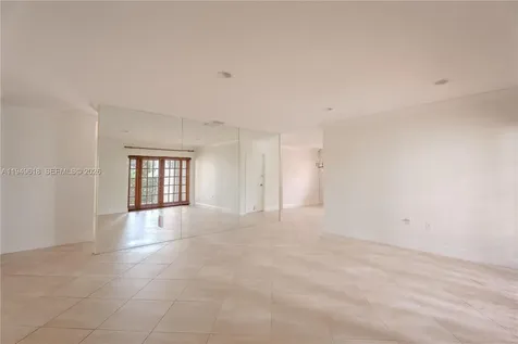 2431 SW 124 Avenue Miami FL 33175