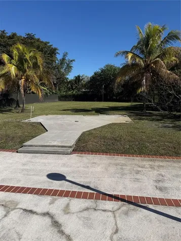 2431 SW 124 Avenue Miami FL 33175