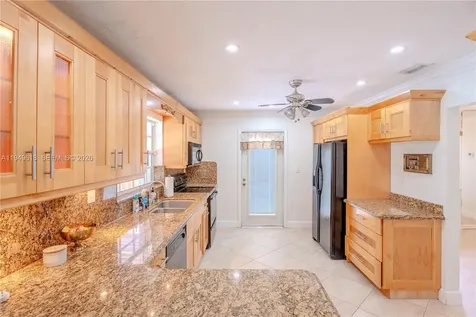2431 SW 124 Avenue Miami FL 33175