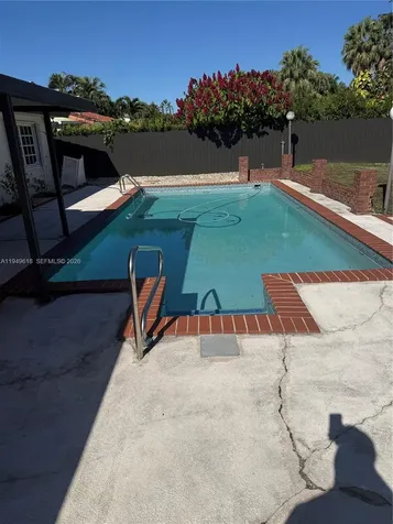 2431 SW 124 Avenue Miami FL 33175