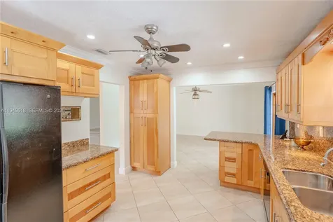 2431 SW 124 Avenue Miami FL 33175