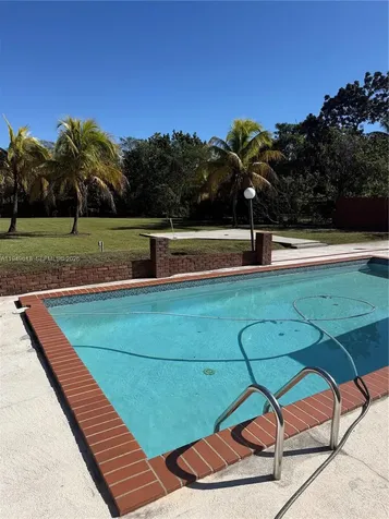 2431 SW 124 Avenue Miami FL 33175