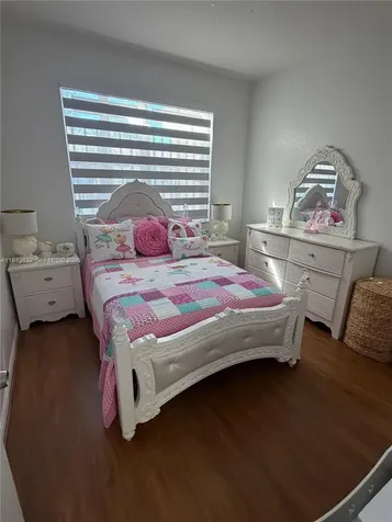 8814 W Flagler Street Miami FL 33174