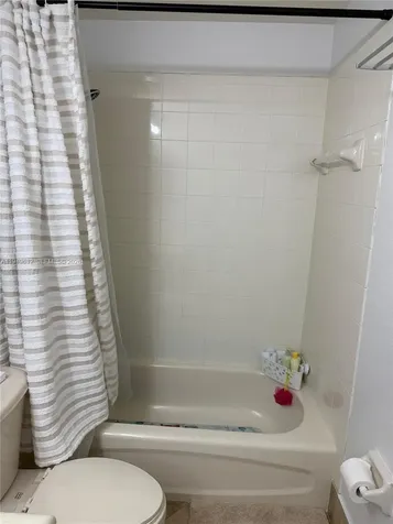 8814 W Flagler Street Miami FL 33174