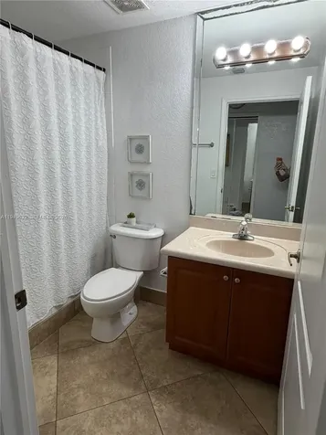 8814 W Flagler Street Miami FL 33174