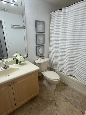 8814 W Flagler Street Miami FL 33174