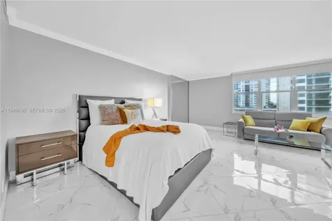 2501 S Ocean Drive Hollywood FL 33019