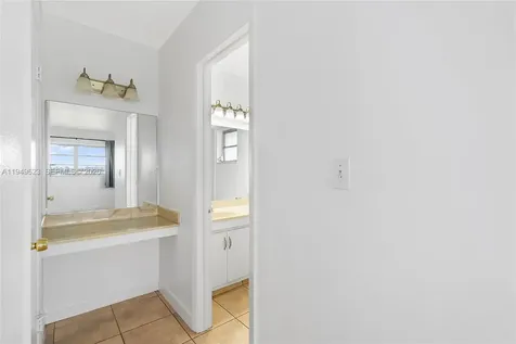 2500 SW 81st Avenue Davie FL 33324