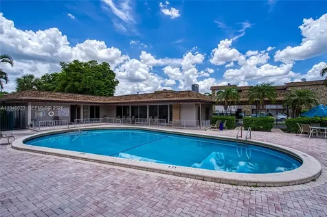 2500 SW 81st Avenue Davie FL 33324
