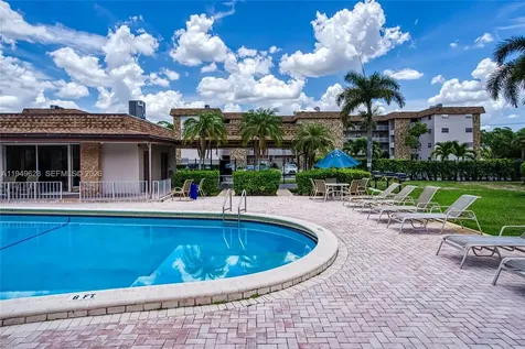 2500 SW 81st Avenue Davie FL 33324