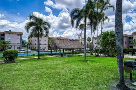 2500 SW 81st Avenue Davie FL 33324