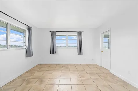 2500 SW 81st Avenue Davie FL 33324
