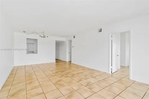 2500 SW 81st Avenue Davie FL 33324