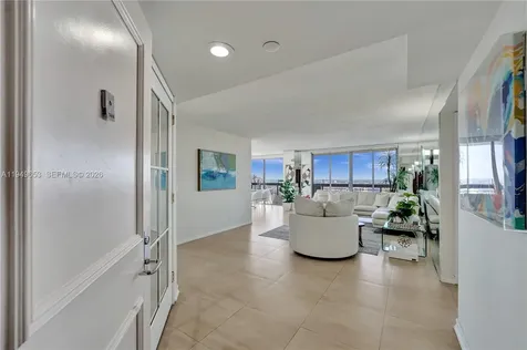 3500 Mystic Pointe Drive Aventura FL 33180