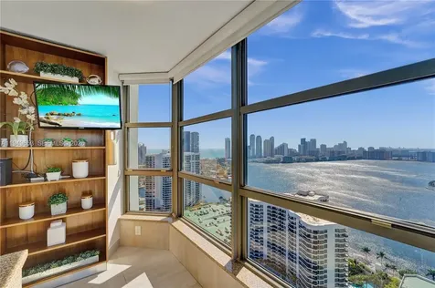 3500 Mystic Pointe Drive Aventura FL 33180