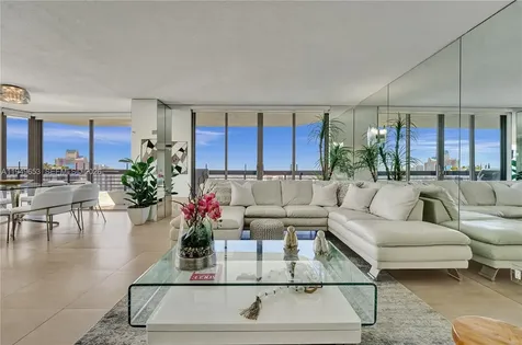 3500 Mystic Pointe Drive Aventura FL 33180