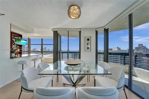 3500 Mystic Pointe Drive Aventura FL 33180