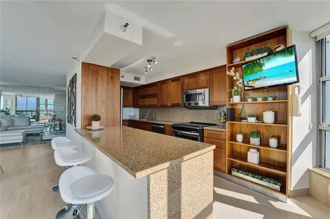 3500 Mystic Pointe Drive Aventura FL 33180