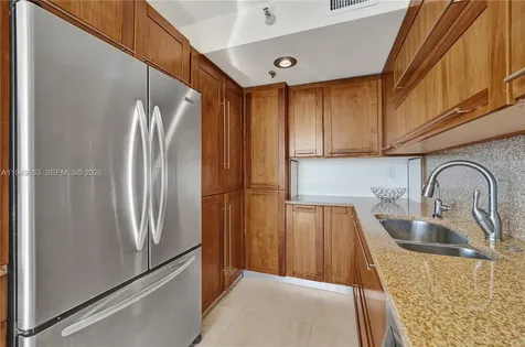 3500 Mystic Pointe Drive Aventura FL 33180