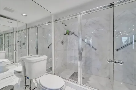 3500 Mystic Pointe Drive Aventura FL 33180