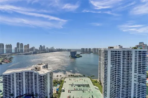 3500 Mystic Pointe Drive Aventura FL 33180